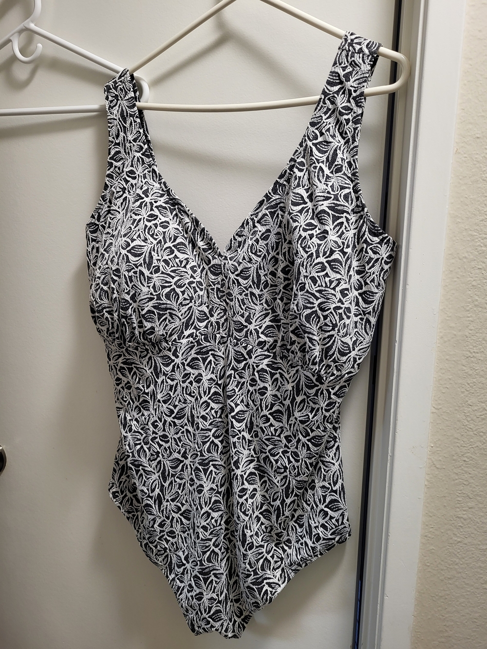 Ulla Popken 32W Black & White Print Women's Swimsuit NWOT